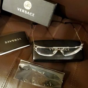 Gold tone Eyeglasses with style